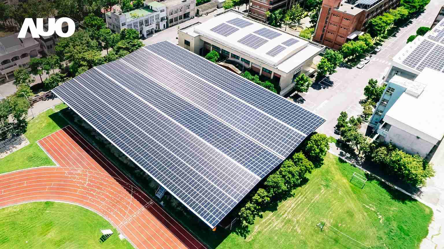 万利SunSteel光电整合型浪板具备快速安装、、轻量化优势，，可提升15%发电效能，，，，通过国际IEC与台湾VPC认证安全、、、、防漏、、、、耐候标准